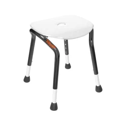 Vit duschpall Let’s Shower – höjdjusterbar och stabil badpall för dusch, ergonomisk design i skandinavisk stil.