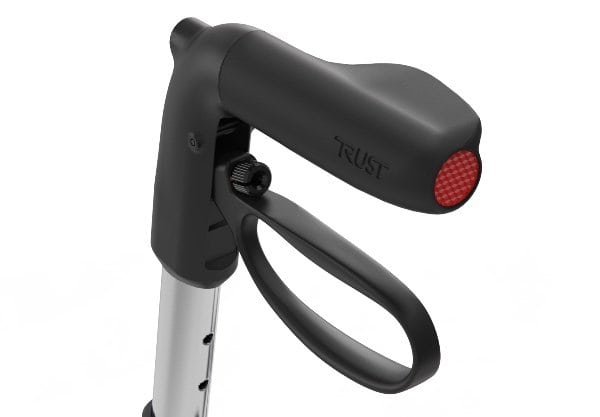 handtag med broms som är enkelt att hantera